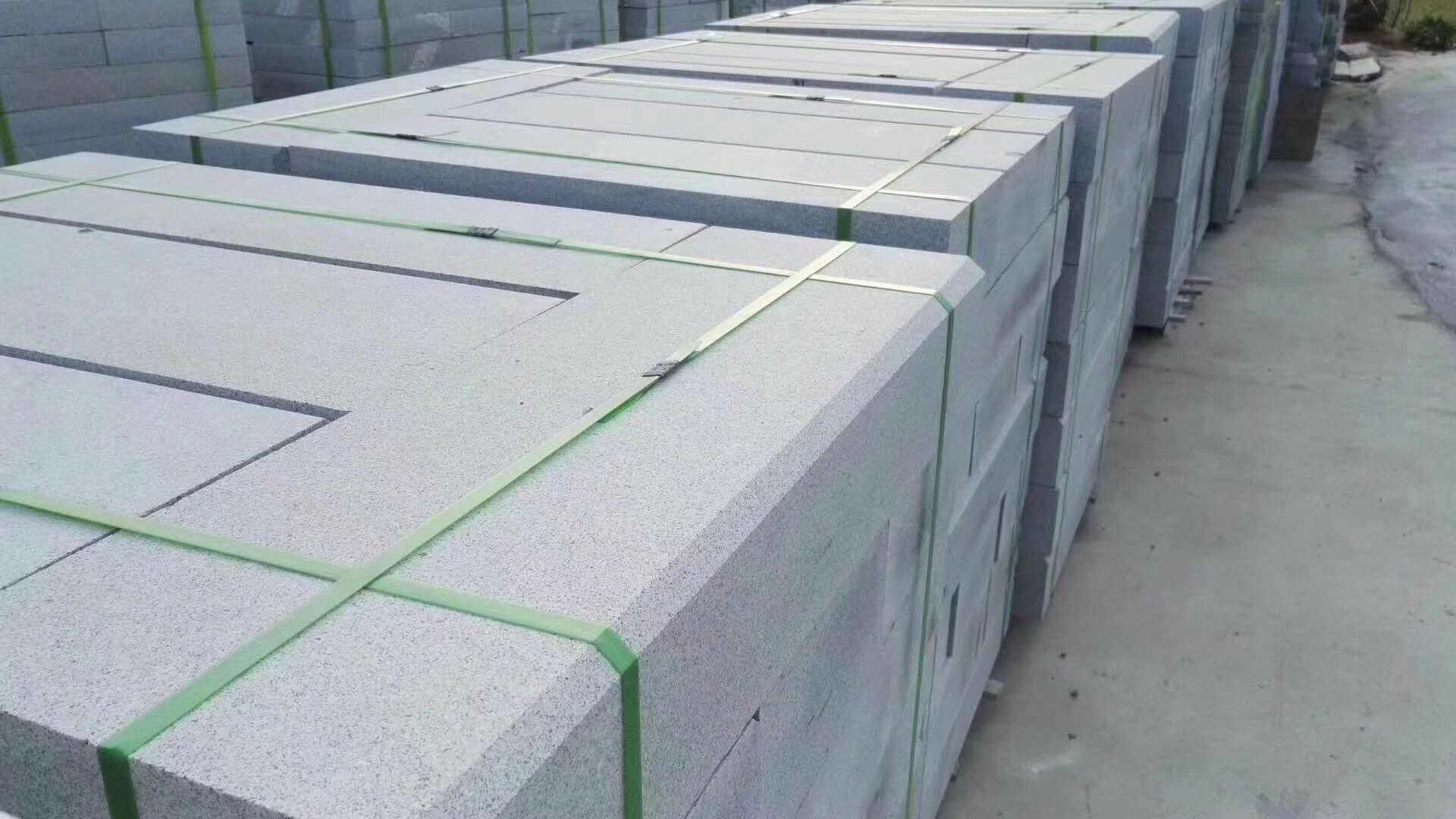 路沿石芝麻灰厂家(图2) 芝麻灰路沿石厂家