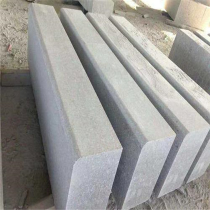 鲁灰路沿石